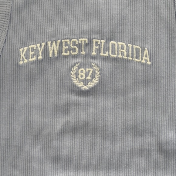 Tank top bundle‼️ - Picture 3 of 3